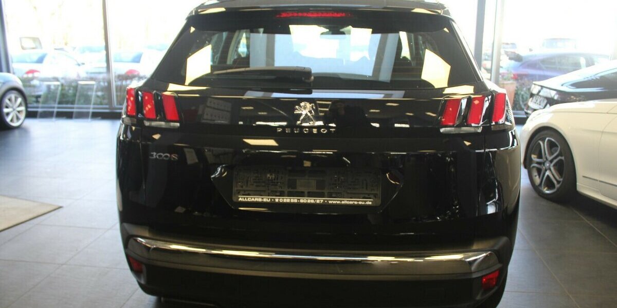 Peugeot 3008 PureTech 130 Stop&Start Crossway 39.028 km 14.980 &euro; Euskirchen 53881