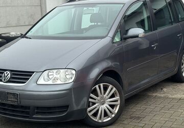 VW Touran 158.600 km 4.200 &euro; Leverkusen 51371