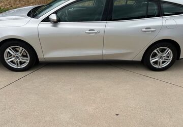 Ford Focus 52.677 km 15.490 &euro; Köln 50829