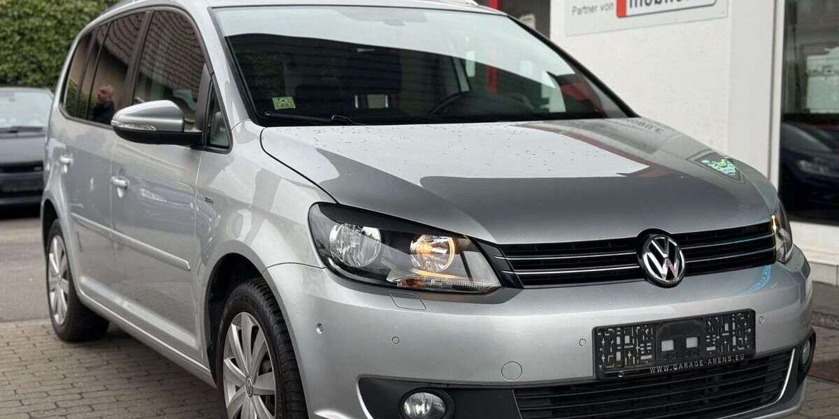 VW Touran 192.000 km 9.499 &euro; Euskirchen 53879