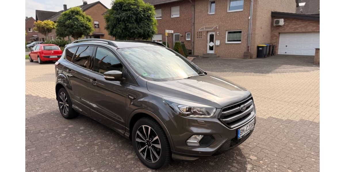 Ford Kuga 95.000 km 12.499 &euro; Bergheim 50126