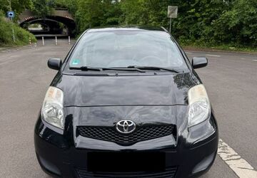 Toyota Yaris 165.000 km 2.990 &euro; Köln 50678