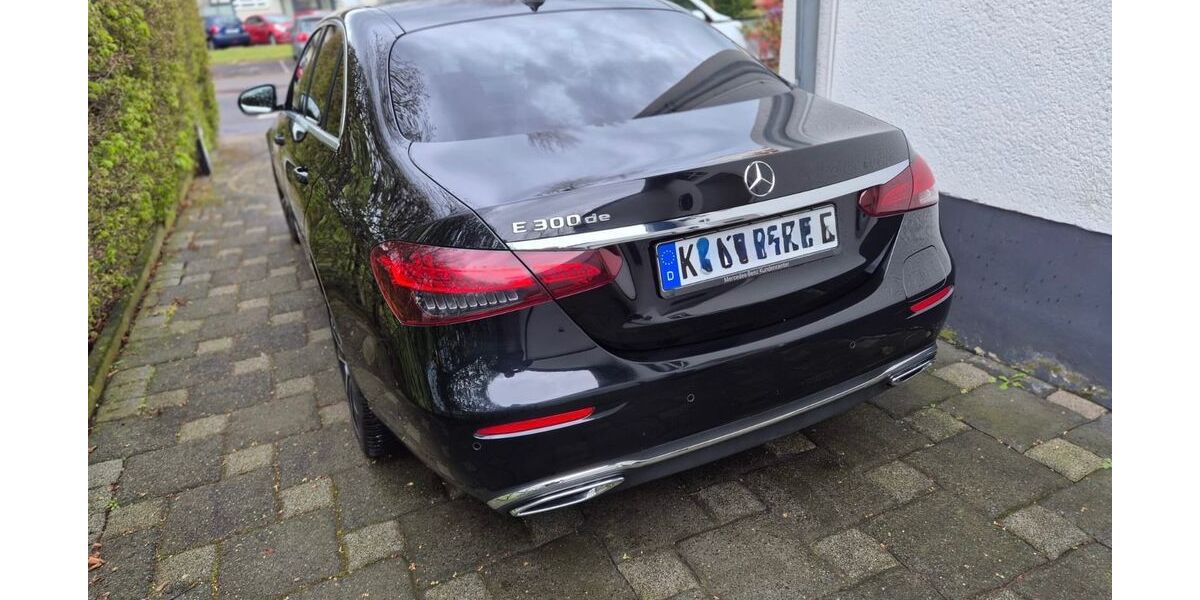 Mercedes-Benz E 300 239.000 km 23.899 &euro; Köln 50933