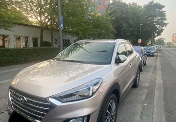 Hyundai TUCSON 69.000 km 19.900 &euro; Köln 51063
