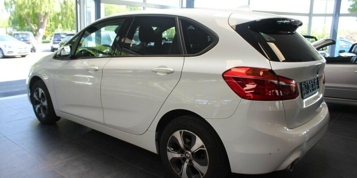BMW 216 Active Tourer - Navi - SHZ - PDC - 1.HAND - 61.830 km 15.480 &euro; Euskirchen 53881