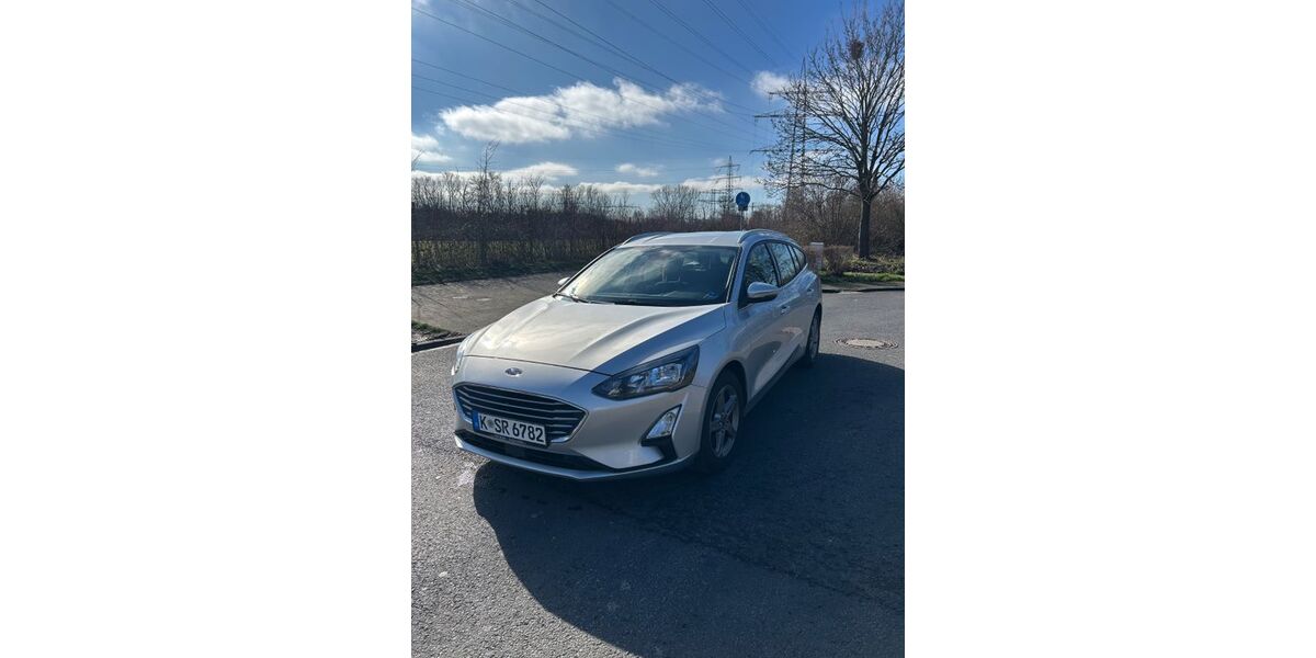 Ford Focus 64.000 km 14.199 &euro; Köln 51143