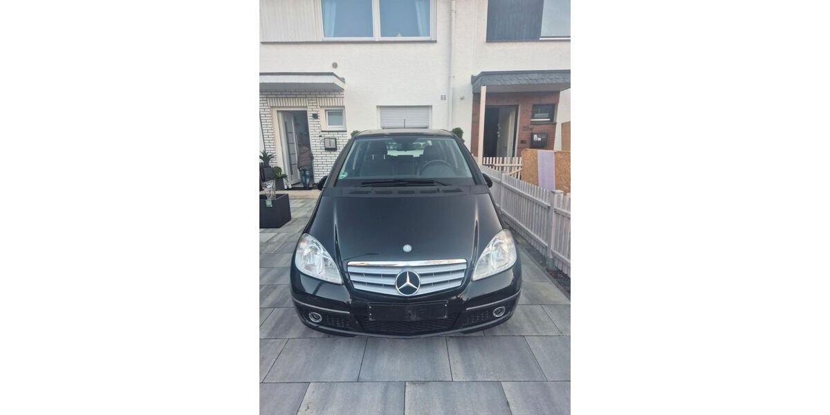 Mercedes-Benz A 160 134.000 km 4.499 &euro; Köln 51147