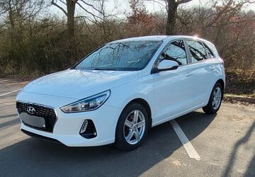 Hyundai i30 91.400 km 9.900 &euro; Langerwehe 52379