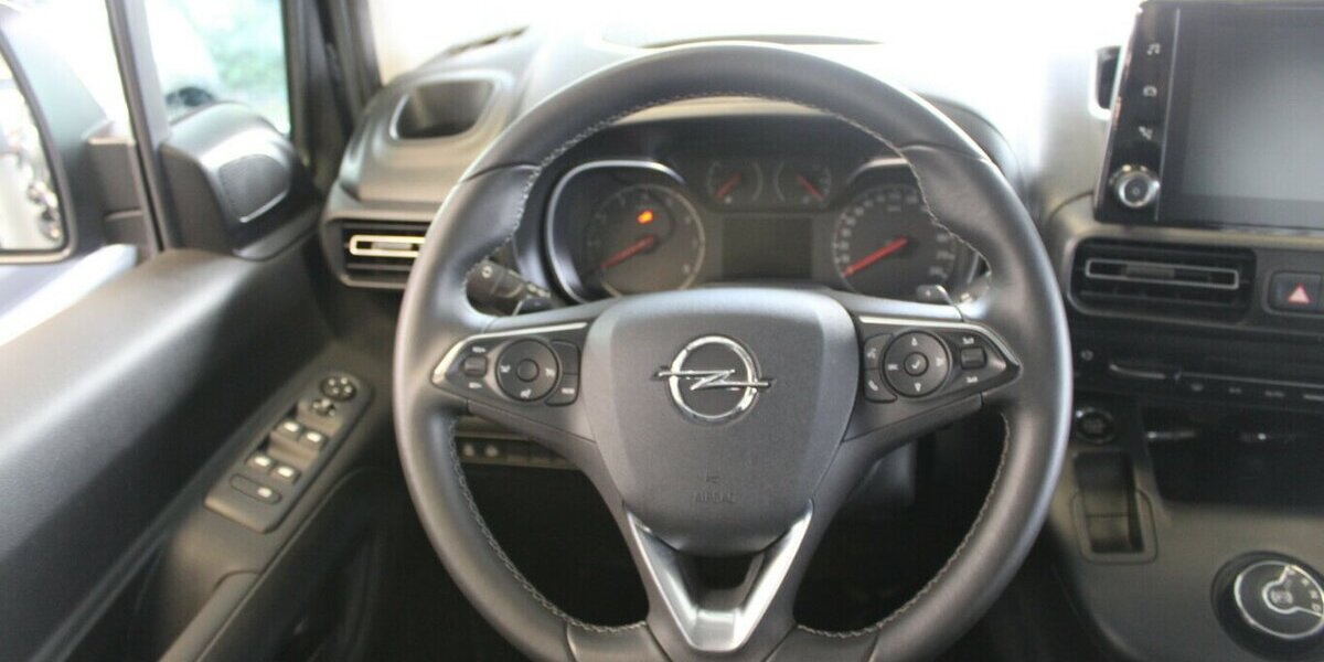 Opel Combo Life 1.5 Aut. 44.760 km 16.980 &euro; Euskirchen 53881