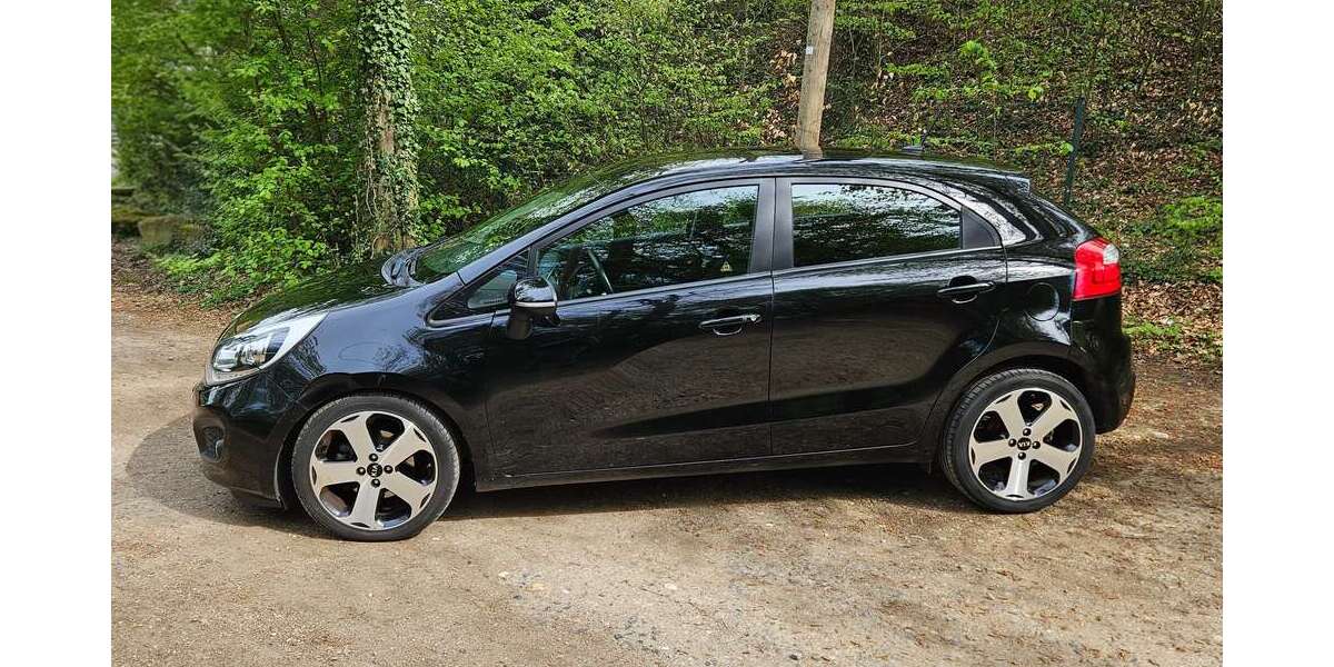 Kia Rio 74.700 km 7.900 &euro; Kreuzau 52372