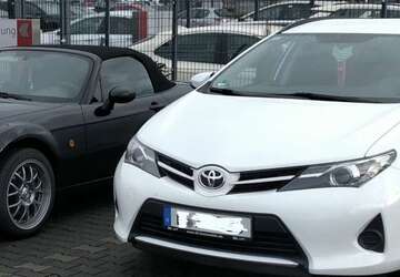 Toyota Auris 118.000 km 7.999 &euro; Niederkassel-Lülsdorf 53859